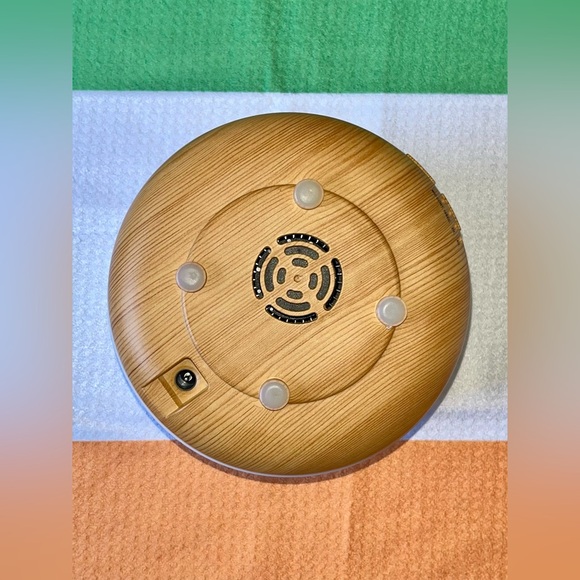 Electronic Ultrasonic Light Changing Oil Diffuser Humidifier 300 ML - Picture 15 of 16